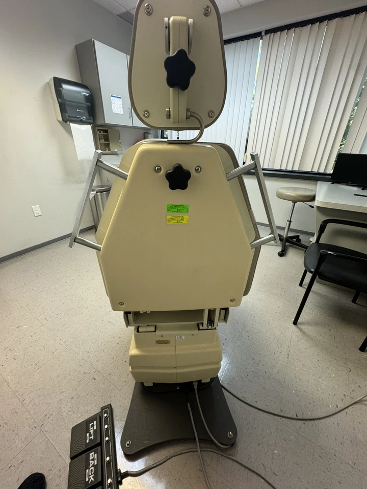 Стул/стол для медицинских процедур MTI 429 в отличном рабочем состоянии - Изображение 3 из 4