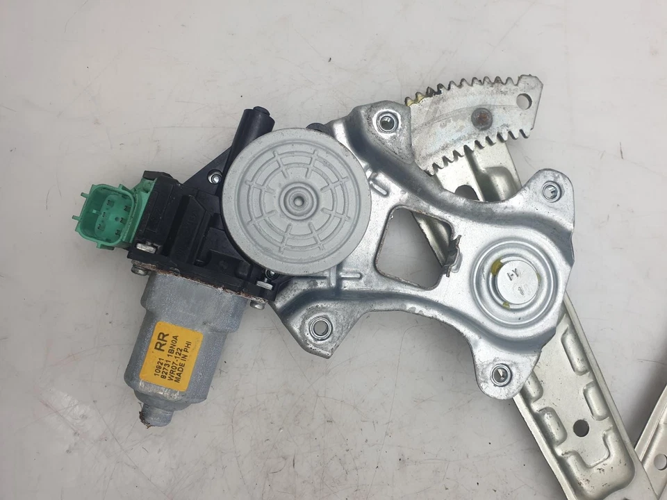 Infiniti M35H Window Regulator And Motor Left Near Side Rear Saloon 2012 - Image 2 of 4