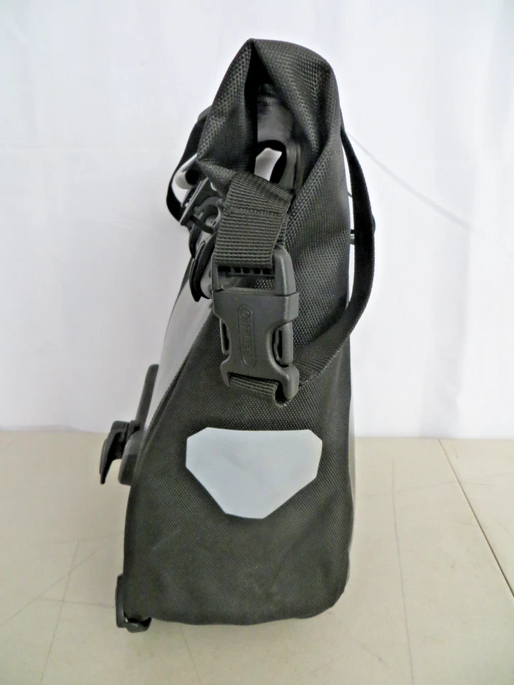 Alforja trasera Ortlieb con núcleo de rodillo trasero impermeable negra Foto 4 de 4