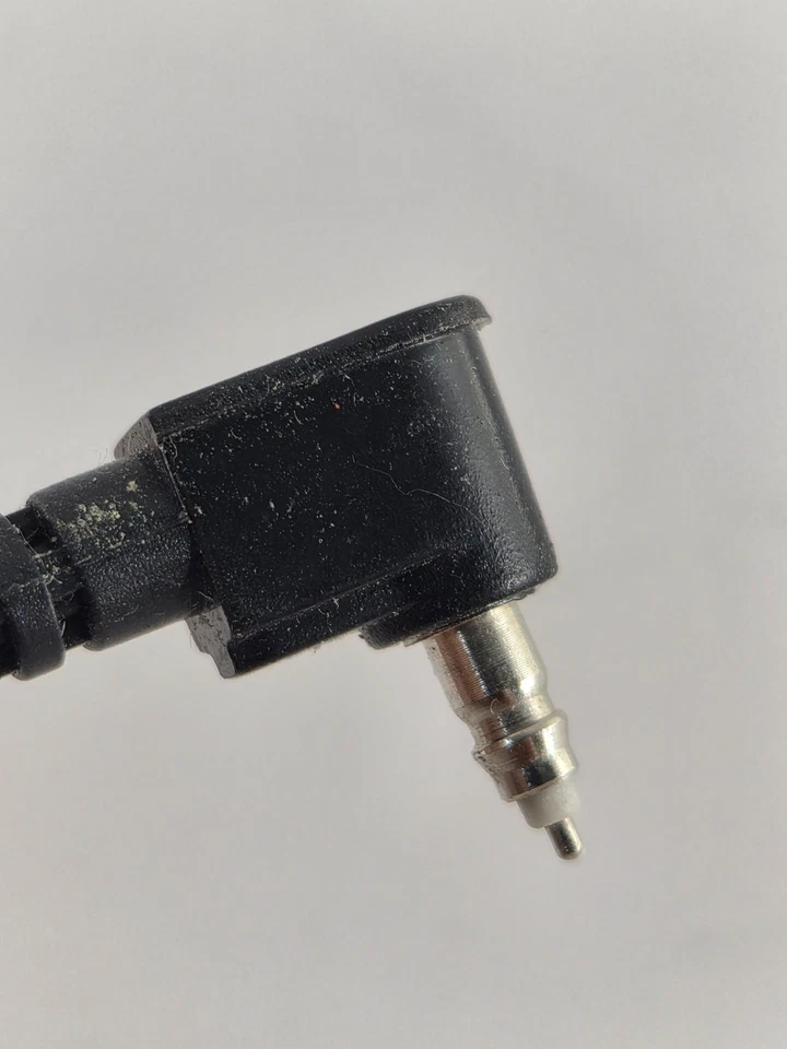 Cable negro punta afilada macho a especial para PC cable (10") cable de sincronización de flash Foto 3 de 4