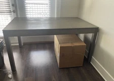 BEAUTIFUL DISTRESSED WOOD - Dining Room Table 