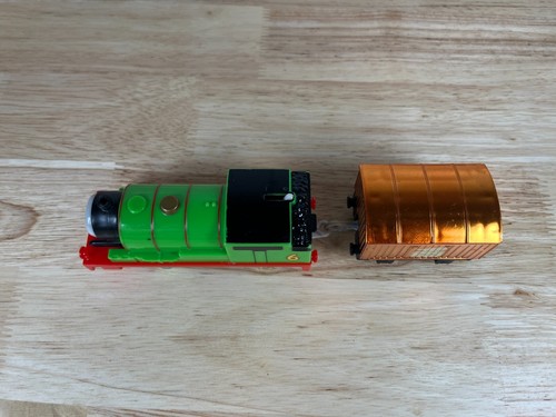2013 MATTEL TRACKMASTER MOTORIZED PERCY TRAIN & MAIL TENDER. THOMAS & FRIENDS. - Picture 3 of 4