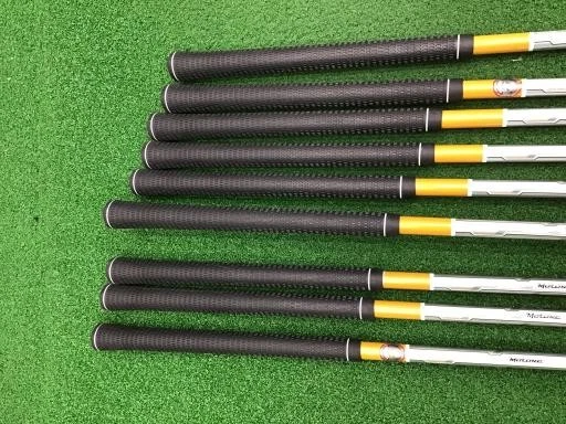 TaylorMade R11 Iron Set 4-9,Pw,Aw,Sw 9pc Flex Regular Motore TM 65i Graphite - Image 4 of 4