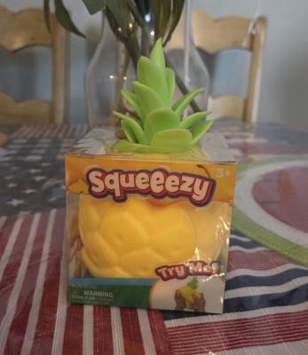 Squeezy Gel Pineapple Squeeze Ball Stretchable Yellow Green 4 in - HTF - IN HAND