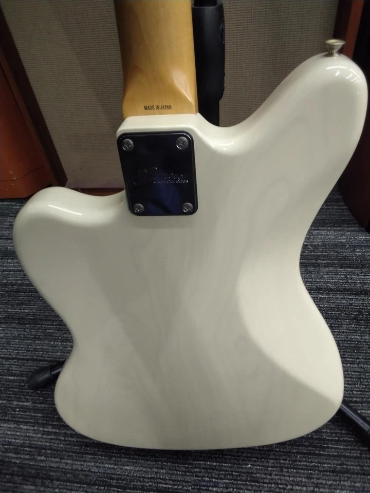 MOMOSE MJM2-STD/NJ Usado Cuerpo de Ceniza Cuello de Arce Diapasón de Palisandro con Estuche de Concierto Foto 4 de 4