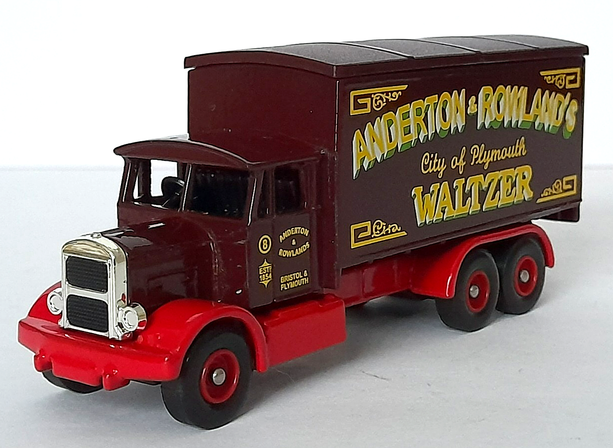 Lledo DG044031 Showmans Collection - Scammel 6 Wheel Anderton & Rowlands Waltzer