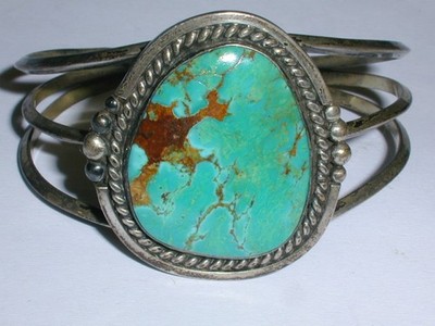 SUPER BOLD OLD PAWN STERLING TURQUOISE CUFF BRACLET- 32 GRAMS-7''- SIGNED Jf?