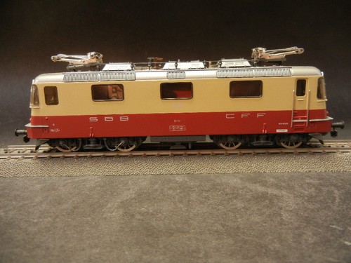 HAG 216  Re 4/4 II Lausanne 11249 rot-creme SBB  AC Märklin Wechselstrom analog | Condition: Gebraucht