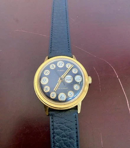 VINTAGE 1970'S TIMEX TELEPHONE MARLIN DAY/DATE MECHANICAL HANDWIND MEN'S WATCH