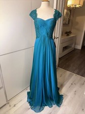 New La Femme Dress 23105. Size 4 Teal