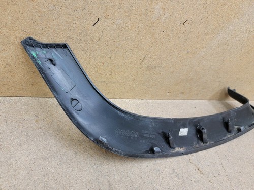 2011-2013 Kia Soul Front Bumper Left Headlamp Molding 86566-2K500 OEM - Picture 7 of 9