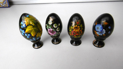 4 Eier Holz Blumen bemalt Konvolut 1