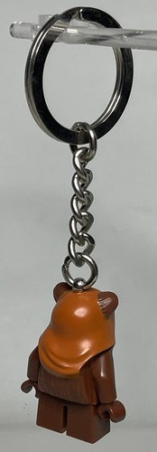 LEGO Wicket Minifigure Keychain (Star Wars Ewok, 852838, 2010, Retired) - Picture 5 of 10