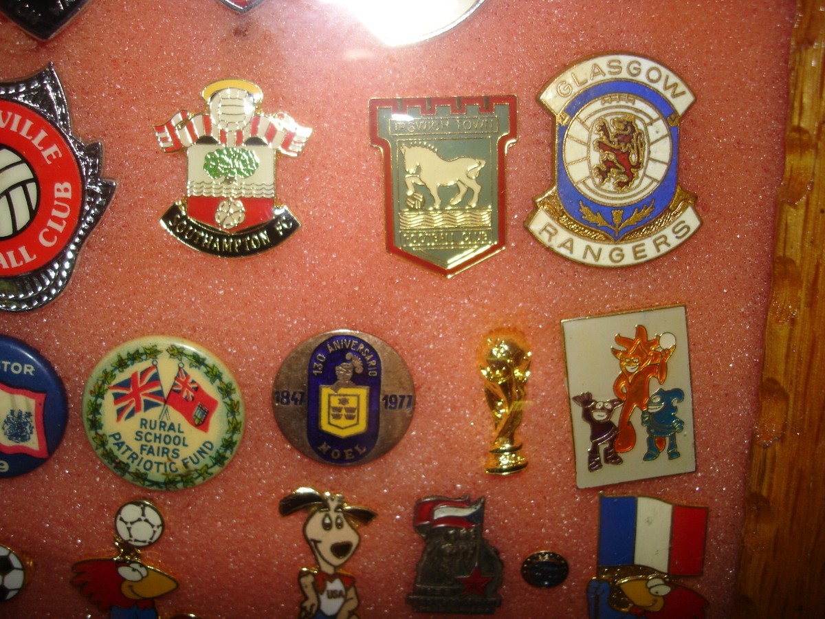 Vintage collection of England Football soccer+ all 59 badges | eBay