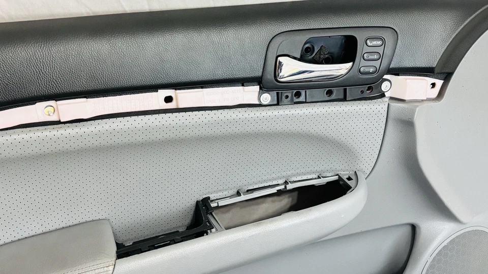 04-06 Acura TSX Conjunto de Painel de Porta Frontal Par Forro Cinza Usado Fabricante de Equipamento Original - Imagem 3 de 4