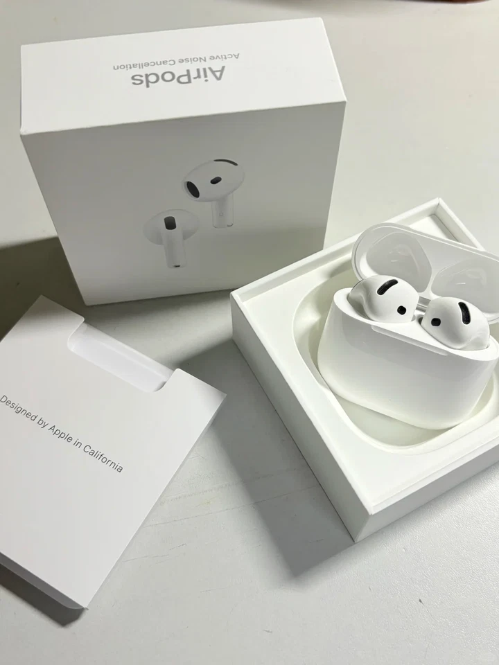 Apple AirPods 4th Generation ANC Active Noise Cancelling USB-C White - Image 4 of 4