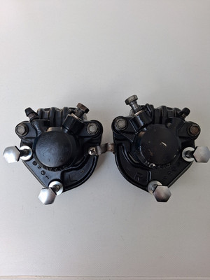 Honda GL1100 Gold Wing SC02 Bremssattel NISSIN Bremszange links rechts vorne
