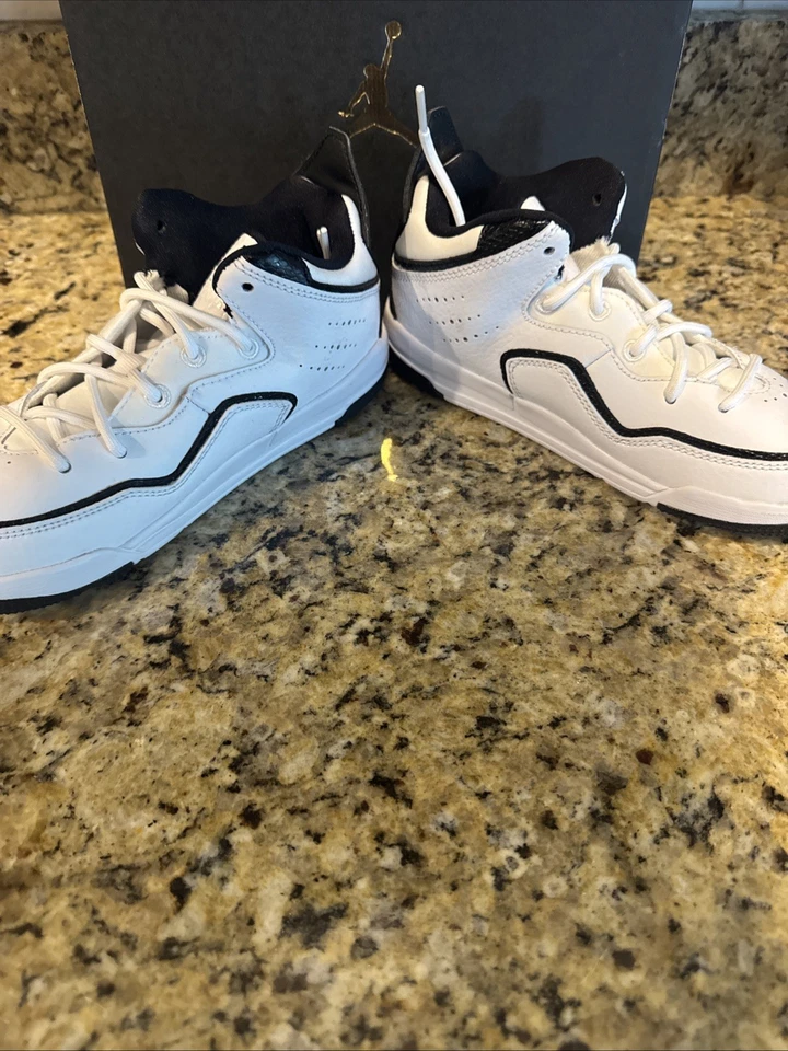 Jordan Courtside 23 White Trainers Black 1Y - Image 4 of 4