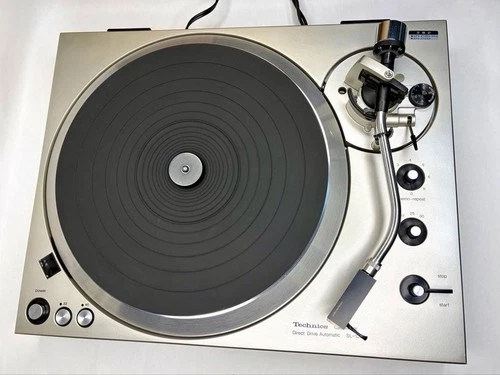 Technics SL-1301 Direct Drive Quartz Automatic Turntable Record Player Used