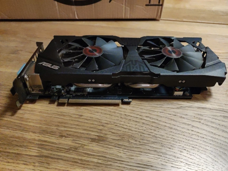 ASUS Strix GeForce GTX 970 4GB DDR5 Scheda Grafica (STRIX-GTX970-DC2OC-4GD5) - Immagine 2 di 4