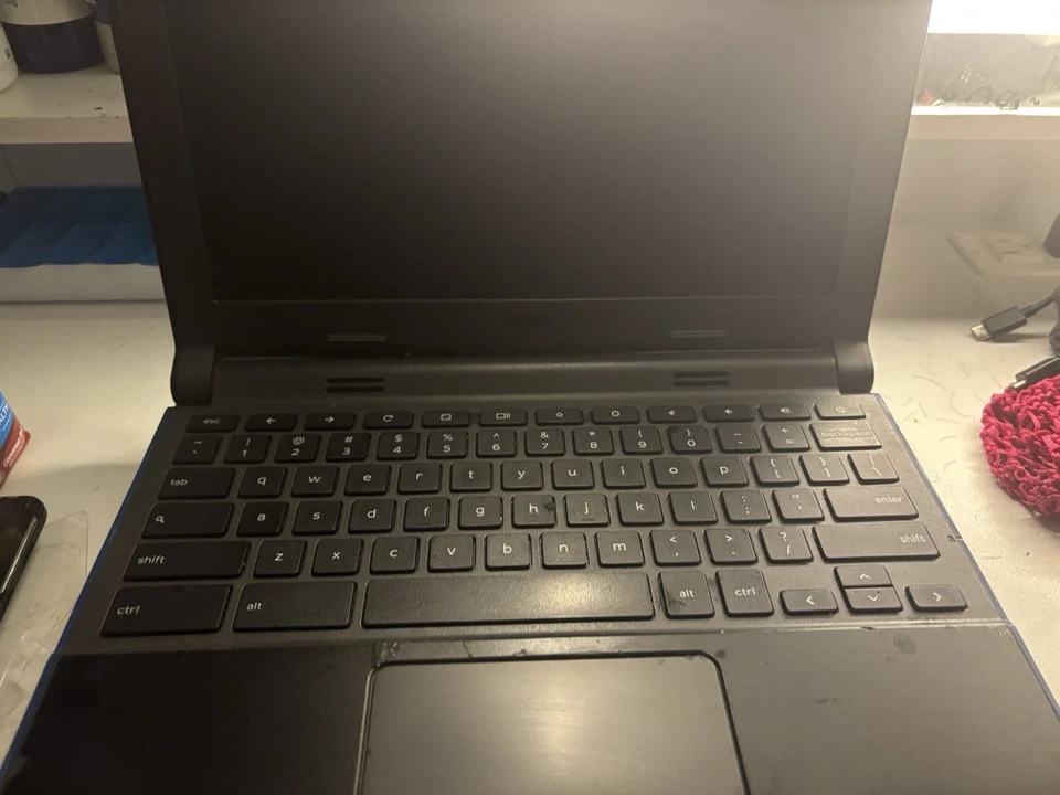 Dell Chromebook 11 3120 11.6" 16 GB Intel Celeron 1.60 GHz 2 GB - Black - Image 4 of 4