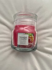 Image of Yankee Candle Iced Berry Lemonade Beautiful Scented Candle Small Jar New Label