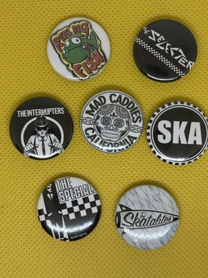 7 Badges - SKA - 2 TONE LEGENDS - SPECIALS SELECTER INTERRUPTERS MAD CADDIES ETC