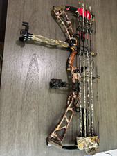 Elite Synergy Right Hand Compound Bow 70 lb 25.5-31" DL Bow Hunting Camo