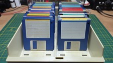 Commodore Amiga Diskettenbox mit ca 80 Disket...