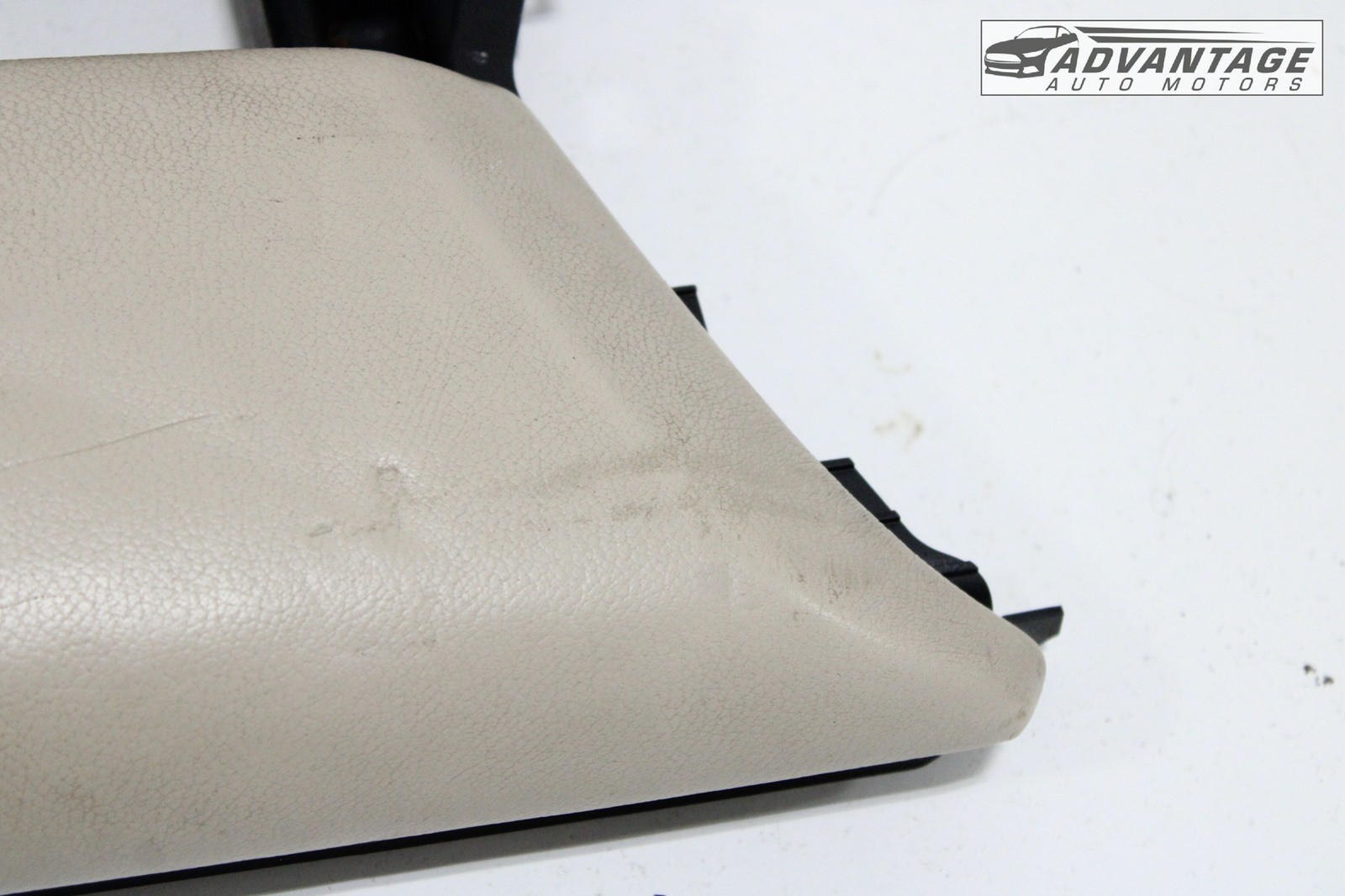 2014-2016 MASERATI QUATTROPORTE CENTER CONSOLE ARMREST COVER LID BEIGE OEM 