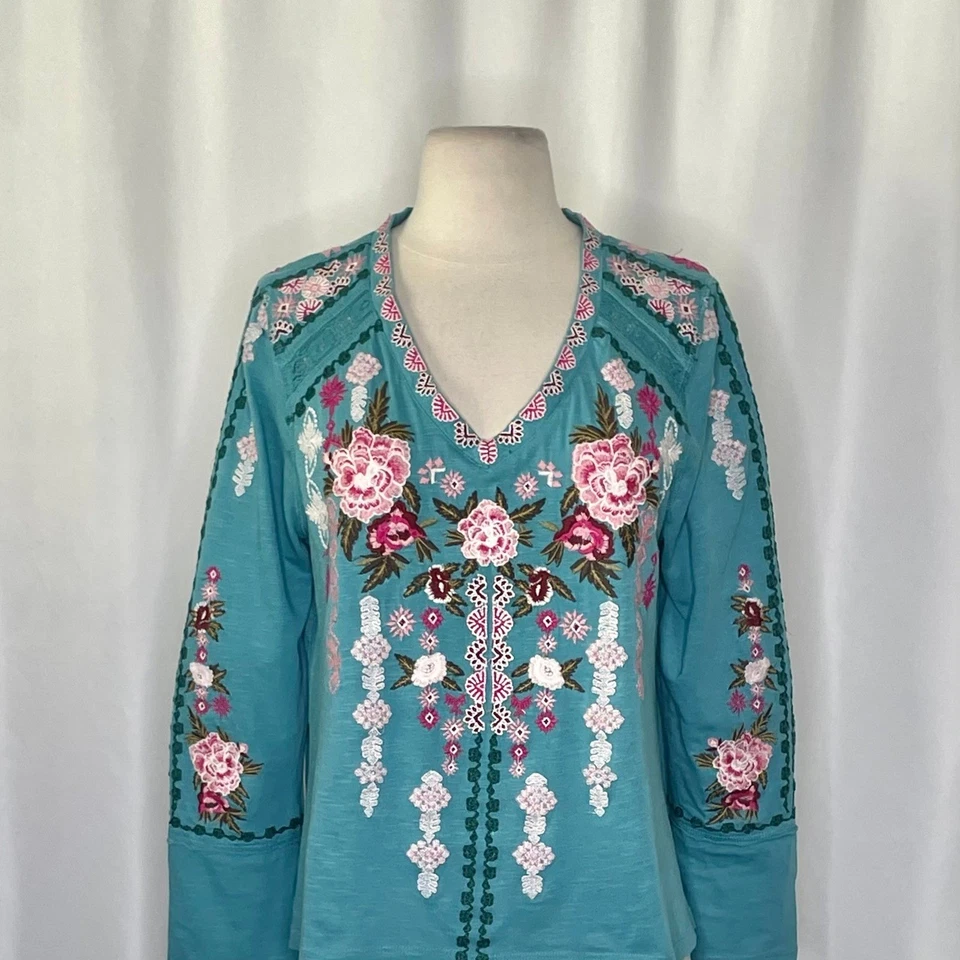 Camiseta Top SUNDANCE Glaciar Garden Floral Bordada Bohemia Mediana Pequeña PM Foto 3 de 4