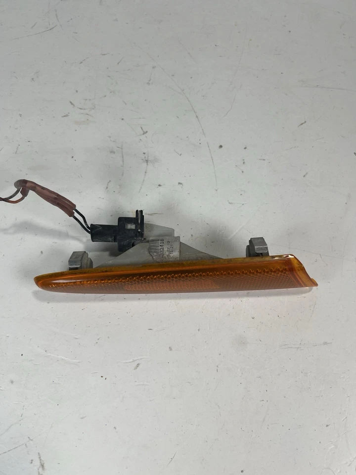 LUZ MARCADORA DELANTERA DERECHA JAGUAR XJ8 XJR VANDEN PLAS 2004-2007 OEM PASAJERO Foto 2 de 4