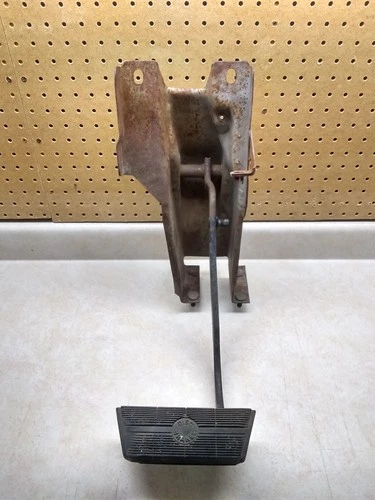 VTG Used OEM GM Brake Pedal Assembly, 1973-80 Squarebody, Automatic, USA!!