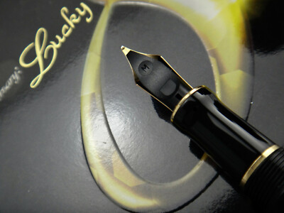 PARKER Duofold Black and Pearl 
