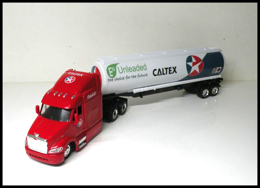 CALTEX PETERBILT 387 CAB PETROL TANKER OIL TANKER FUEL TANKERS 1