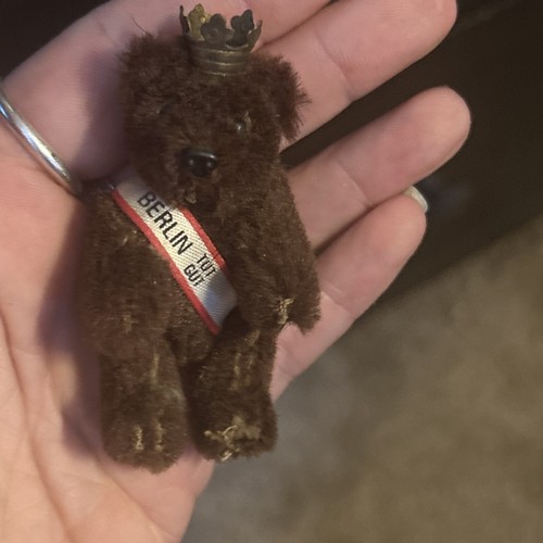 Schuco GERMANY Jointed Miniature 2 3/4" Berlin Tut Gut TEDDY BEAR w/Sash & Crown - Picture 2 of 9