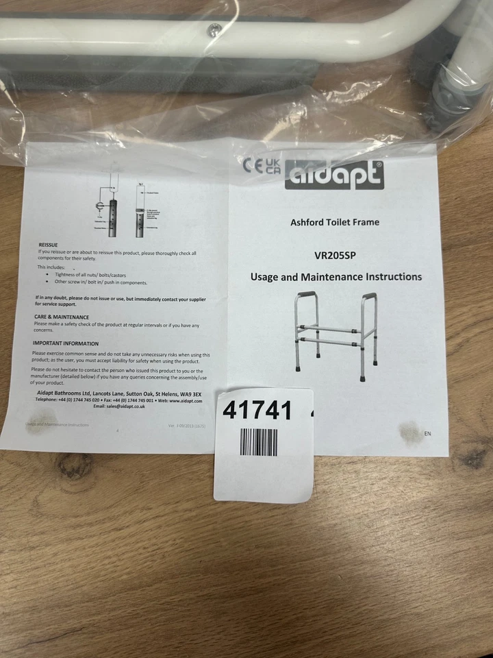 Aidapt Free Standing Support Toilet Safety Frame with Adjustment for Height - Image 3 of 4