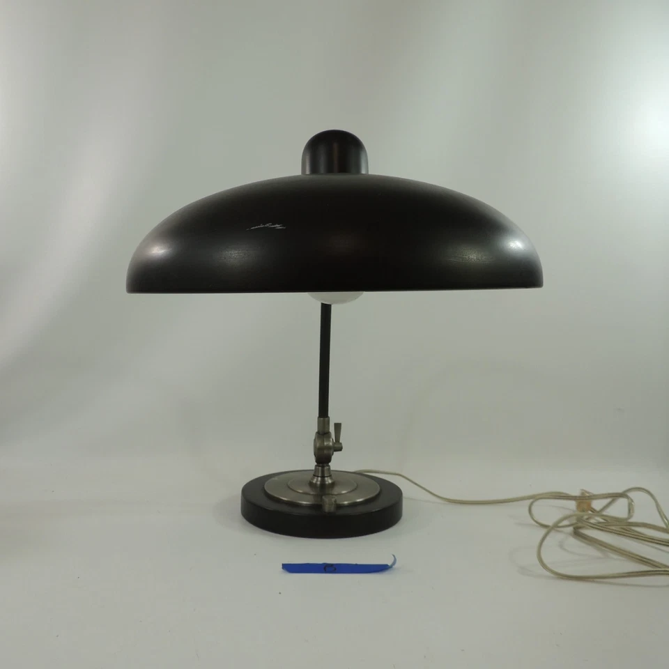 President Shaded 金属台灯可调节深青铜拉丝银色 - B — 第 4/4 张图片