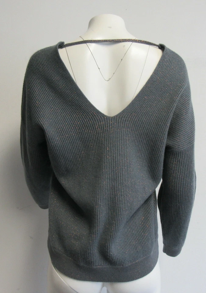 BRUNELLO CUCINELLI Cashmere blend Grey w/ Gold Lurex ribbed v-neck sweater SZ M - Image 3 of 4