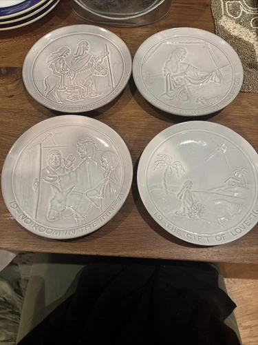 4 - VINTAGE FRANKOMA CHRISTMAS PLATES 1968, 1969, 1971 & 1976,