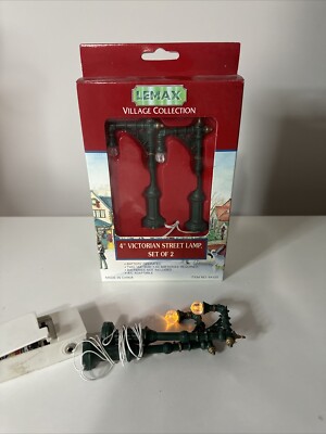 Lemax Victorian Street Lamps 4 Piece Set 2 Brand New, 2 Used Tested And Working