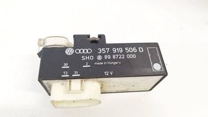 357919506D Lüfter Steuergerät Relais 357919506D  89 8722 000  8 DE2810176-56