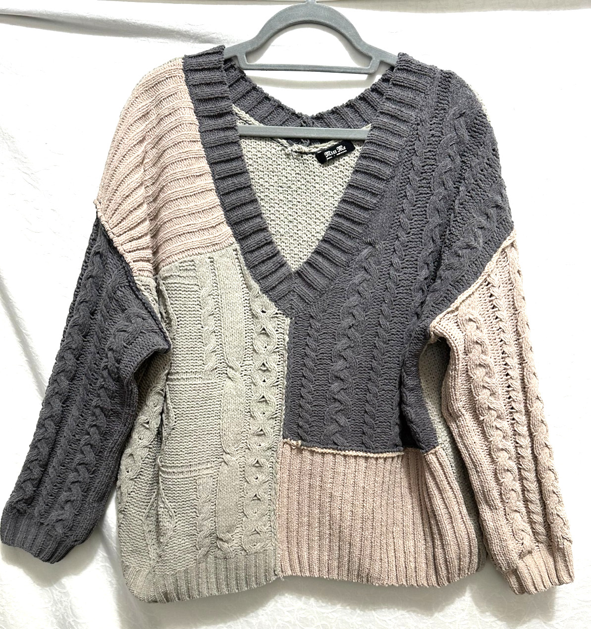 Miss Me Women's Small Cropped Tan/Gray Oversized Double V Chunky Knit Sweater