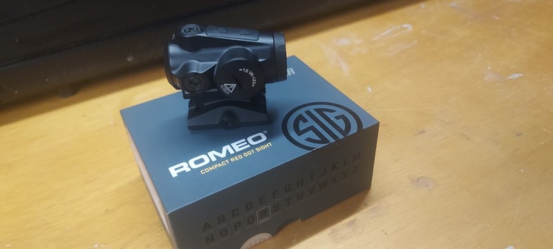 SIG SAUER ROMEO5 Gen II 2 MOA Red Dot 1x20mm - excellent condition