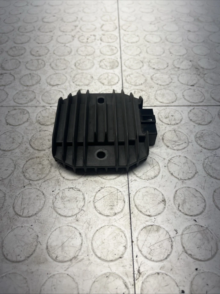 2010 Kawasaki Ninja 250r Ex250j Rectifier Voltage Regulator SH650GA - Image 3 of 4