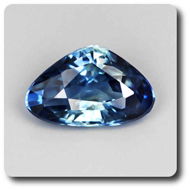 Saphir bleu de Madagascar 0.41 cts VVS pour création de bague