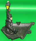 Vintage Cast Iron Cigar Cigarette Ashtray Drunk Man Hobo Leaning on Lamp Post — photo 5