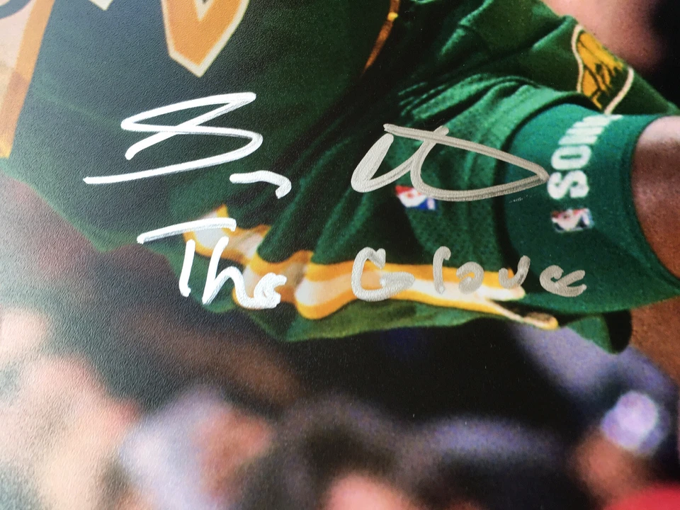 Gary Payton Signed SuperSonics 16x20 Photo Inscribed "The Glove" Autographed - Image 2 of 2