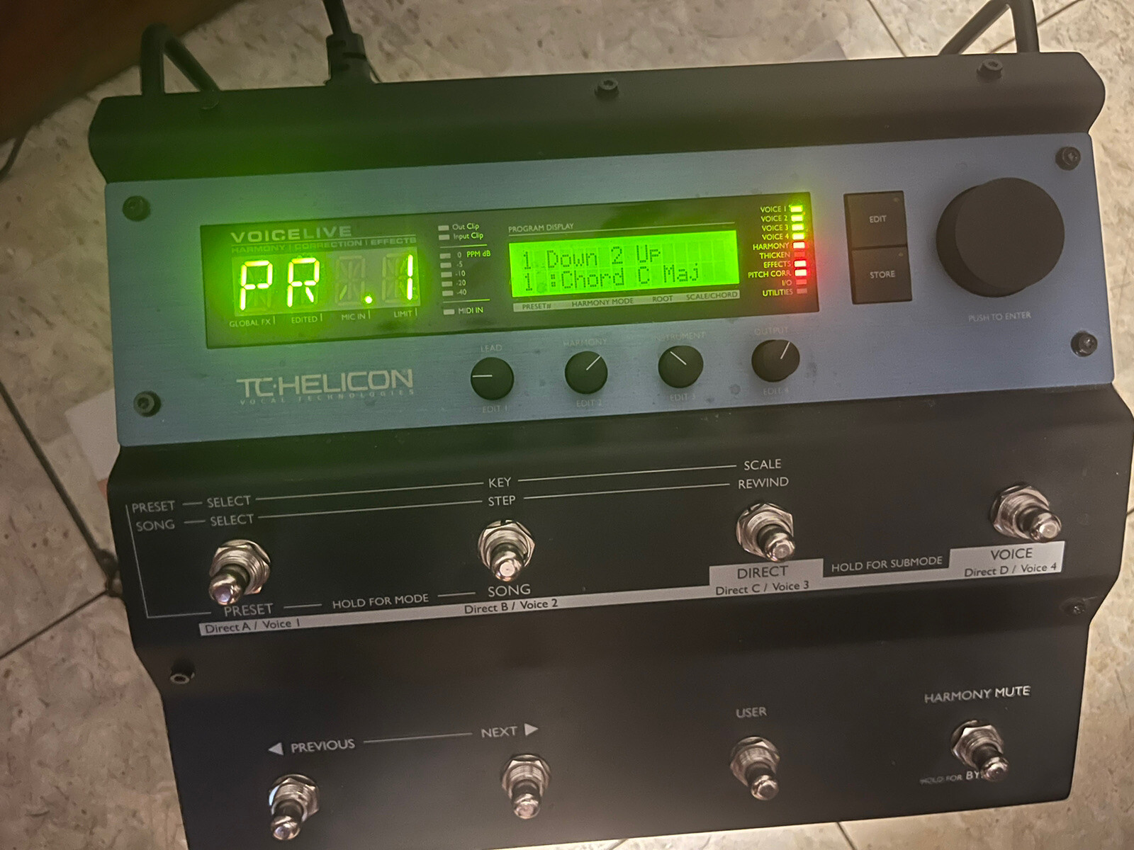 TC Helicon Acoustic Guitar Vocal processor Voicelive harmony* eBay