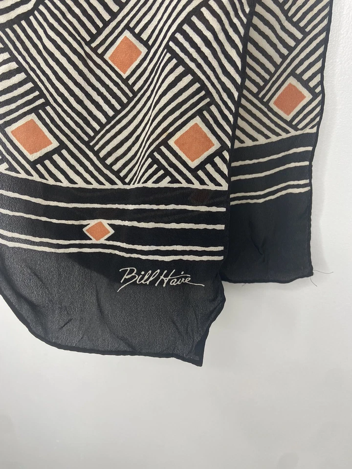 "Bufanda de seda geométrica de colección Bill Haire marrón beige negro 10"x 46""" Foto 2 de 3